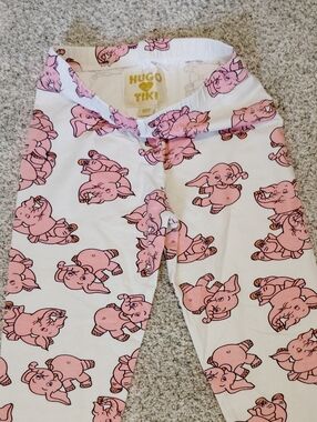 Hugo Loves Tiki Leggings with Pink Elephant Print